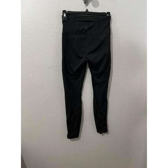 Athleta Black High Waisted Perforated And Mesh Calfs Size XS - Picture 4 of 8